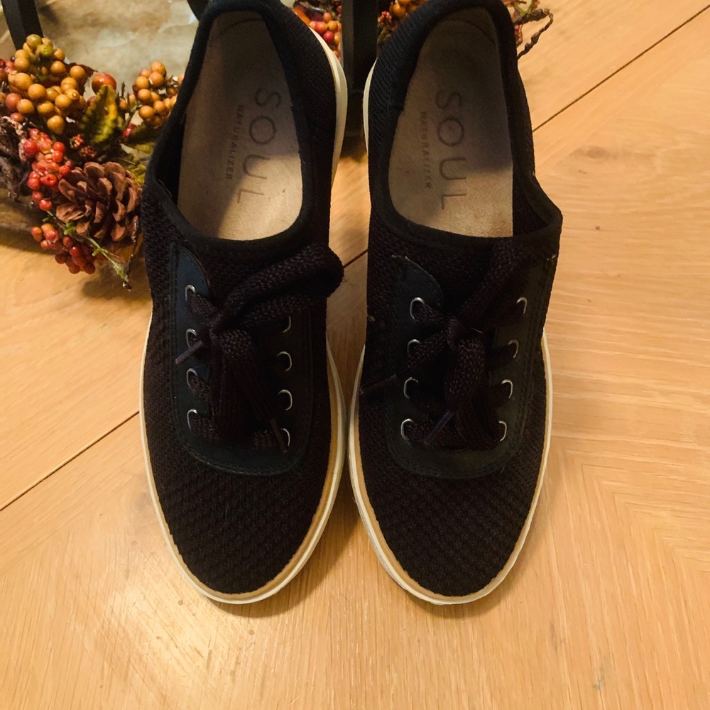 Soul by Naturalizer sneaks